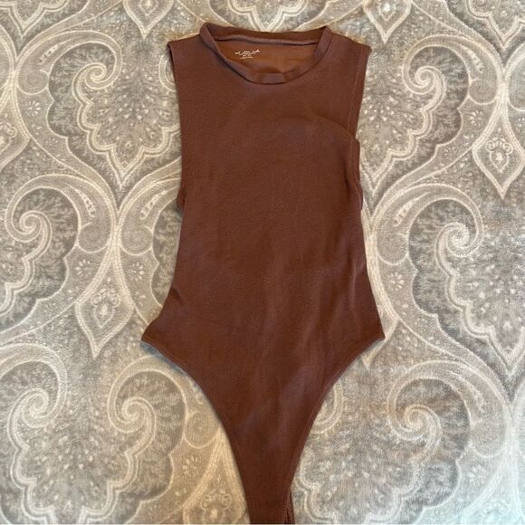 Out From Under Seamless Open-Back Bodysuit - Picture 4 of 6